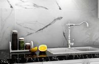 De kunstmatige Marmeren Effect Keukenvloer betegelt 24 &quot; X 24“ Witte Kleur 600x600mm van Carrara van de Grootteluxe Grootte